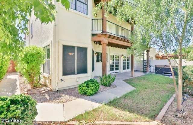 2322 S Rogers Gallery 3