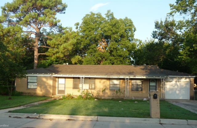 316 Athenia Dr - 316 Athenia Drive, Fort Worth, TX 76114
