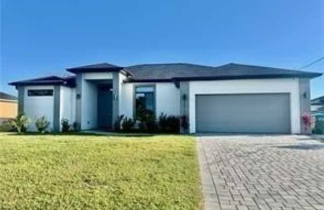 2512 NW 4th Street photos photos