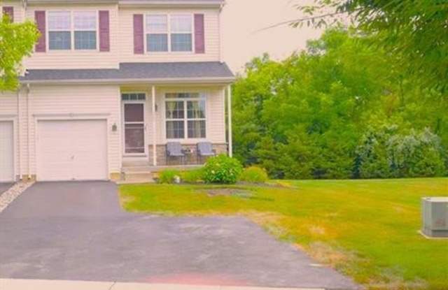 1177 Tudor Drive - 1177 Tudor Drive, Breinigsville, PA 18031