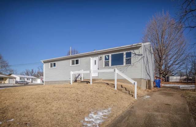 1122 S Waterford Dr photos photos