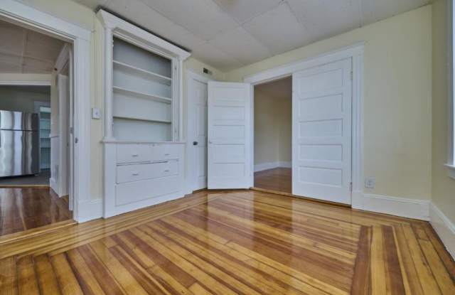 44 Park St. photos photos