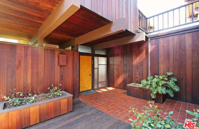 24548 MALIBU Road Gallery 4