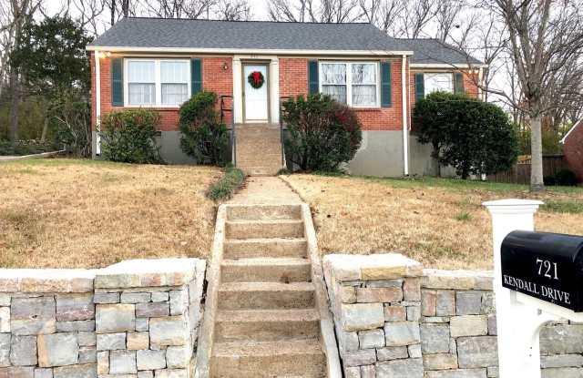 **RECENT $60,000+ RENOVATION ON THIS 4-BED, 3-BATH HOME IN PRIME WHITEBRIDGE NEIGHBORHOOD** photos photos
