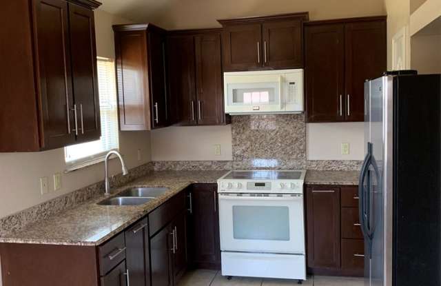 2075 Fox Borough Dr Gallery 3