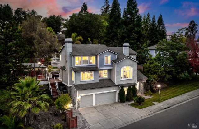 Luxury Living in Fountaingrove photos photos