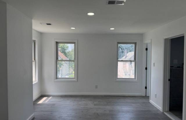 114 Orange Ave Gallery 4