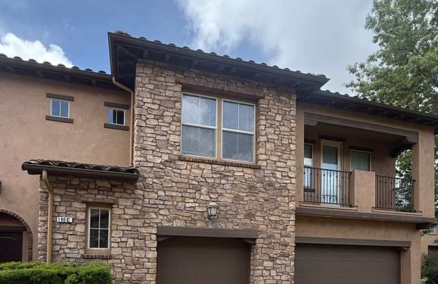 Beautifully Maintained 2 bedroom 2 bathroom Condo photos photos