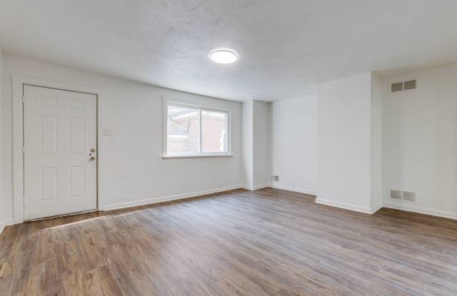 Check out this renovated 2 bed with central a/c in the heart of Allentown! Gallery 4