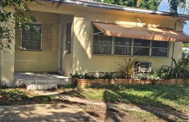 1947 Funston St photos photos 1947 Funston St photos photos