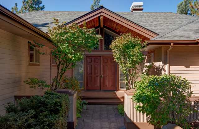2759 NW CHAMPION CIRCLE, BEND, OR 97703 – AWBREY GLEN photos photos