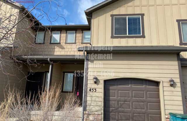 3 bed 2.5 bath townhome in Fox Run photos photos