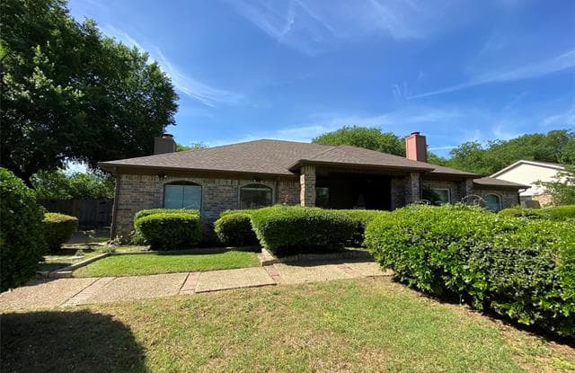 206 E Denton Drive - 206 East Denton Drive, Euless, TX 76039