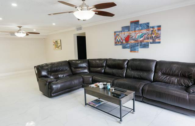 9409 Southwest 76th Street photos photos