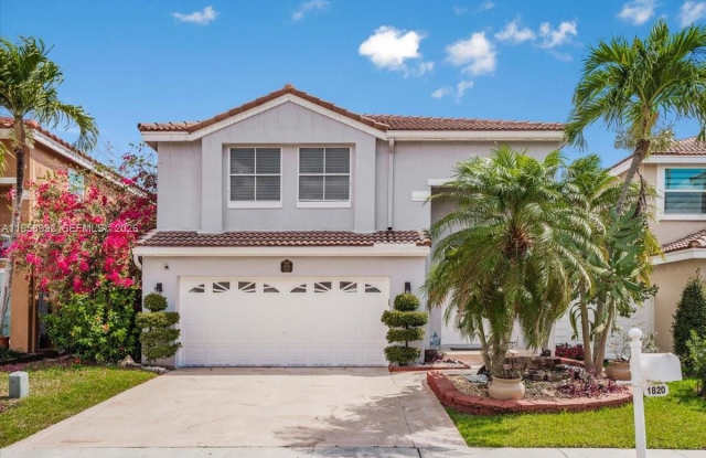 1820 Vista Way photos photos