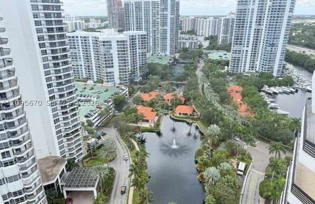 19195 NE Mystic Pointe dr Gallery 1