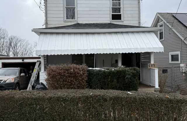 537 McCully Street - 537 McCully Street, White Oak, PA 15132