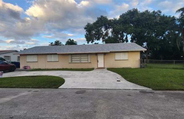 2005 SW 99 Ave photos photos