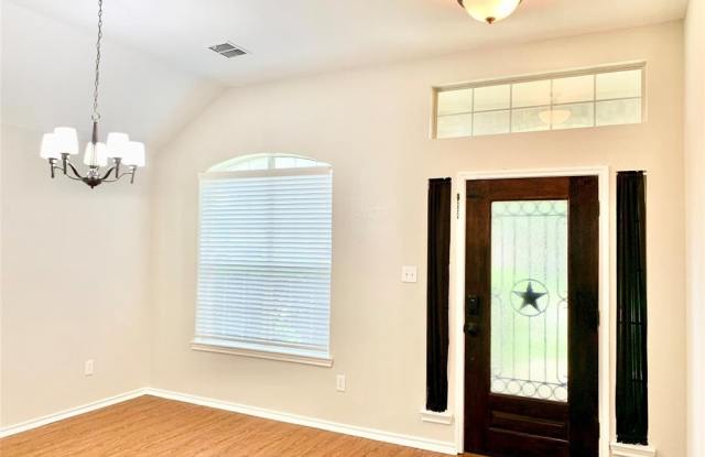 2316 Acorn Bend Gallery 2