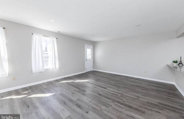 518 N REPAUNO AVENUE Gallery 4