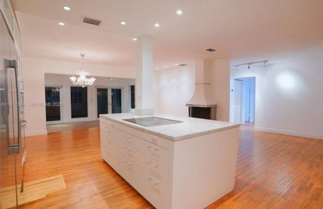 355 Redwood Lane, Key Biscayne, FL 33149 photos photos