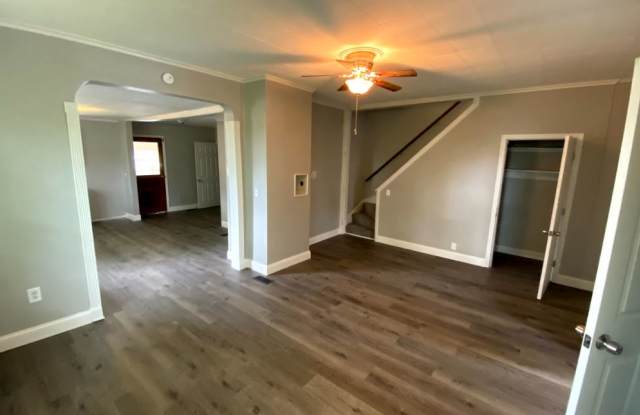 341 East Markison Avenue Gallery 3