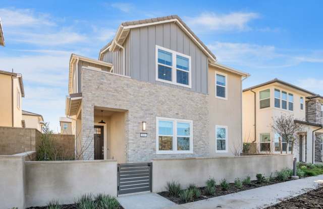 Beautiful 5bed/4bath for Rent Home at Great Park photos photos