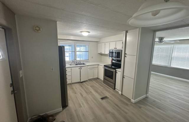 30 Riverview Dr Gallery 3