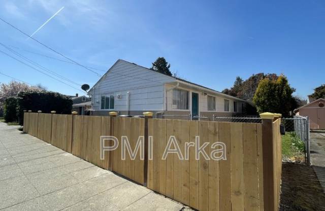 317 Pelly Avenue North photos photos