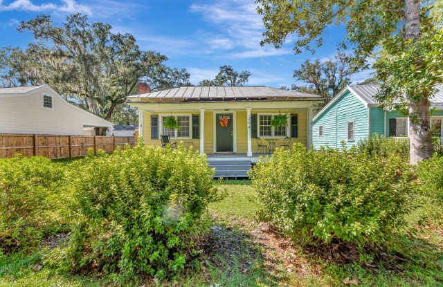 Downtown Summerville Charm Meets Modern Style! photos photos Downtown Summerville Charm Meets Modern Style! photos photos