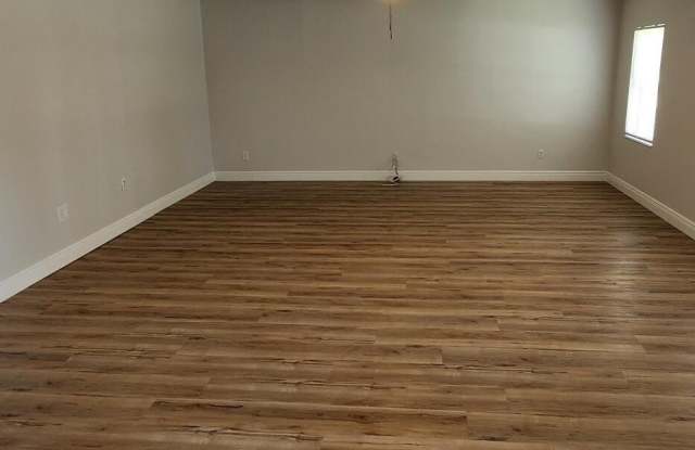 924 Kings Post Road Gallery 3