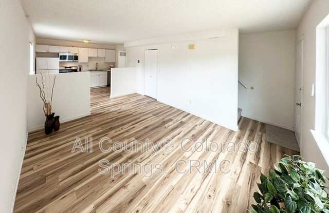6674 Provincial Drive photos photos