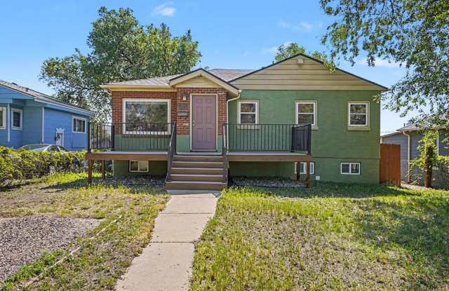 Spacious 4-Bedroom, 2-Bath Home with Large Yard, Garage & Central A/C photos photos