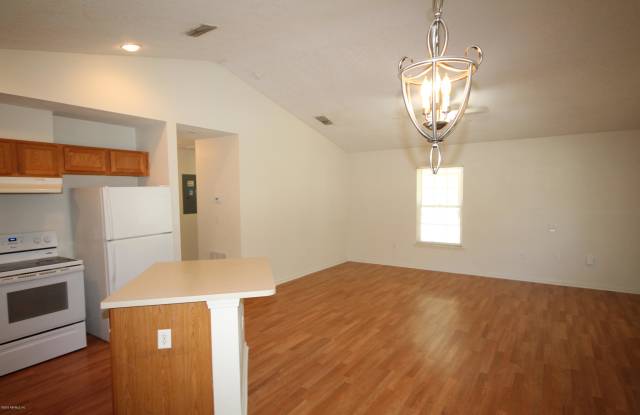 1608 LOGAN ST Gallery 4
