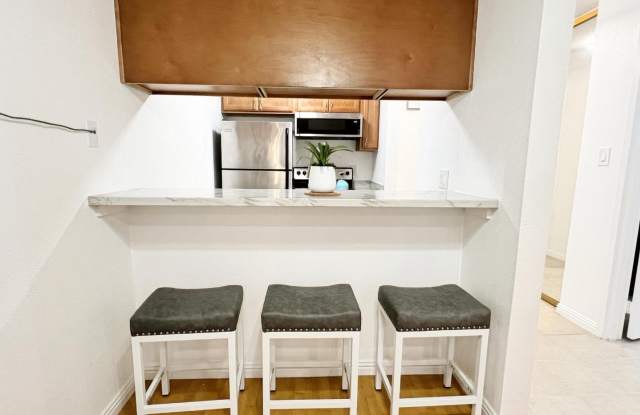 8133 Shelter Creek LN Gallery 4