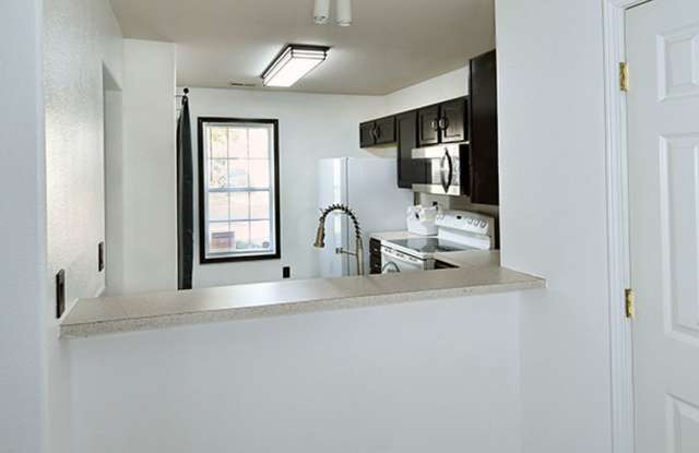 Charlotte home Professionally managed by Select Real Estate Group INC Gallery 4