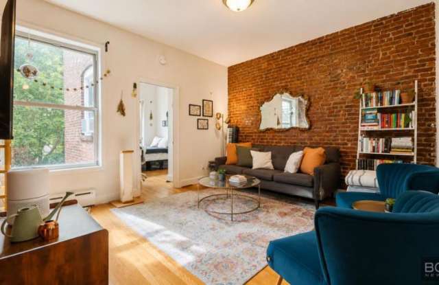 564 Saint Marks Avenue Gallery 3