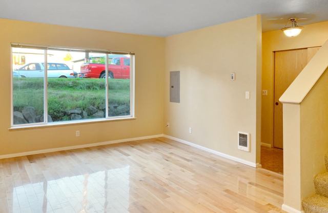 9037 17th Ave SW Gallery 3