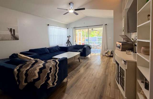 5825 MEADOWPARK Place Gallery 4