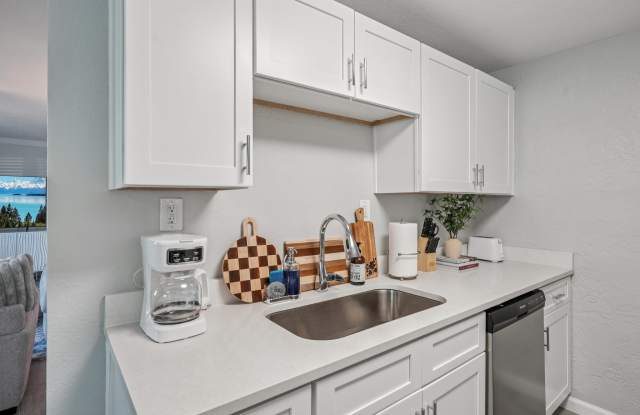 Riverwalk Apartments Gallery 2