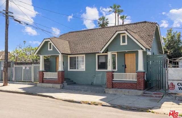 2422 W 30th St unit: 2422 photos photos