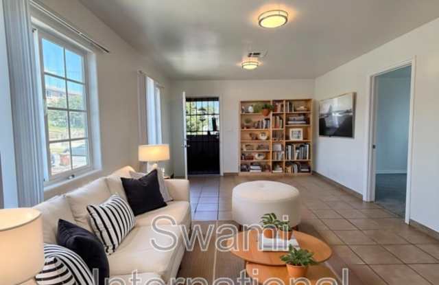 11225 1/2 Budlong Ave. Gallery 1