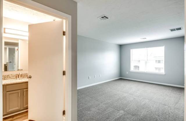 The Villas of Castleton Apartments Gallery 4