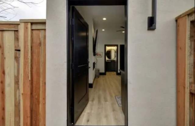 Cozy Charm Meets Modern Convenience Gallery 4