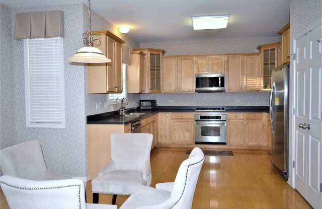 1204 FREDERICK Court Gallery 4