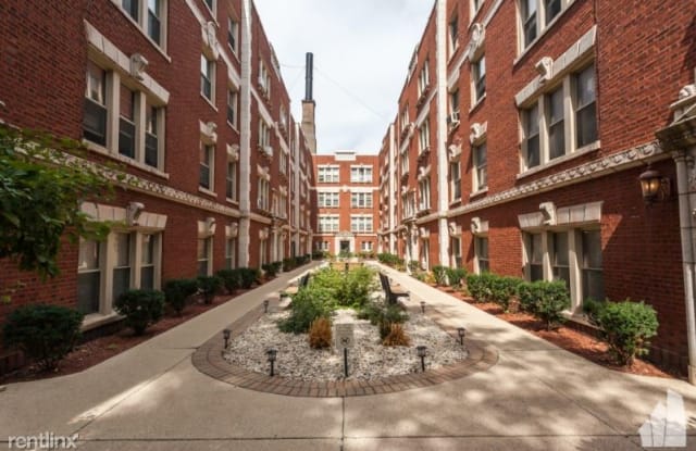 540 W Surf St 1N - 540 W Surf St, Chicago, IL 60657