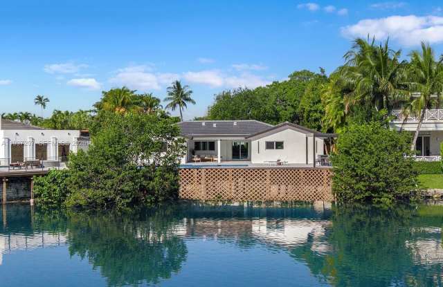 19721 NE 23 Ave photos photos