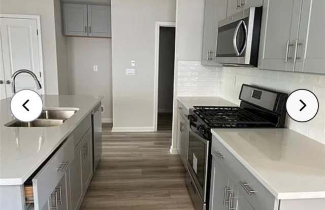 1692 Villageside Court Gallery 4