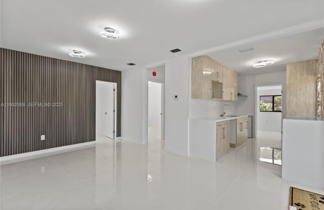 1640 NE 183 ST photos photos