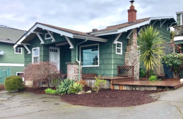 5027 Tok A Lou Ave NE - 5027 Tok a Lou Avenue Northeast, Browns Point, WA 98422